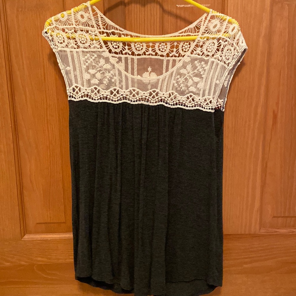 Maurice’s Grey and Cream Short Sleeved Top
